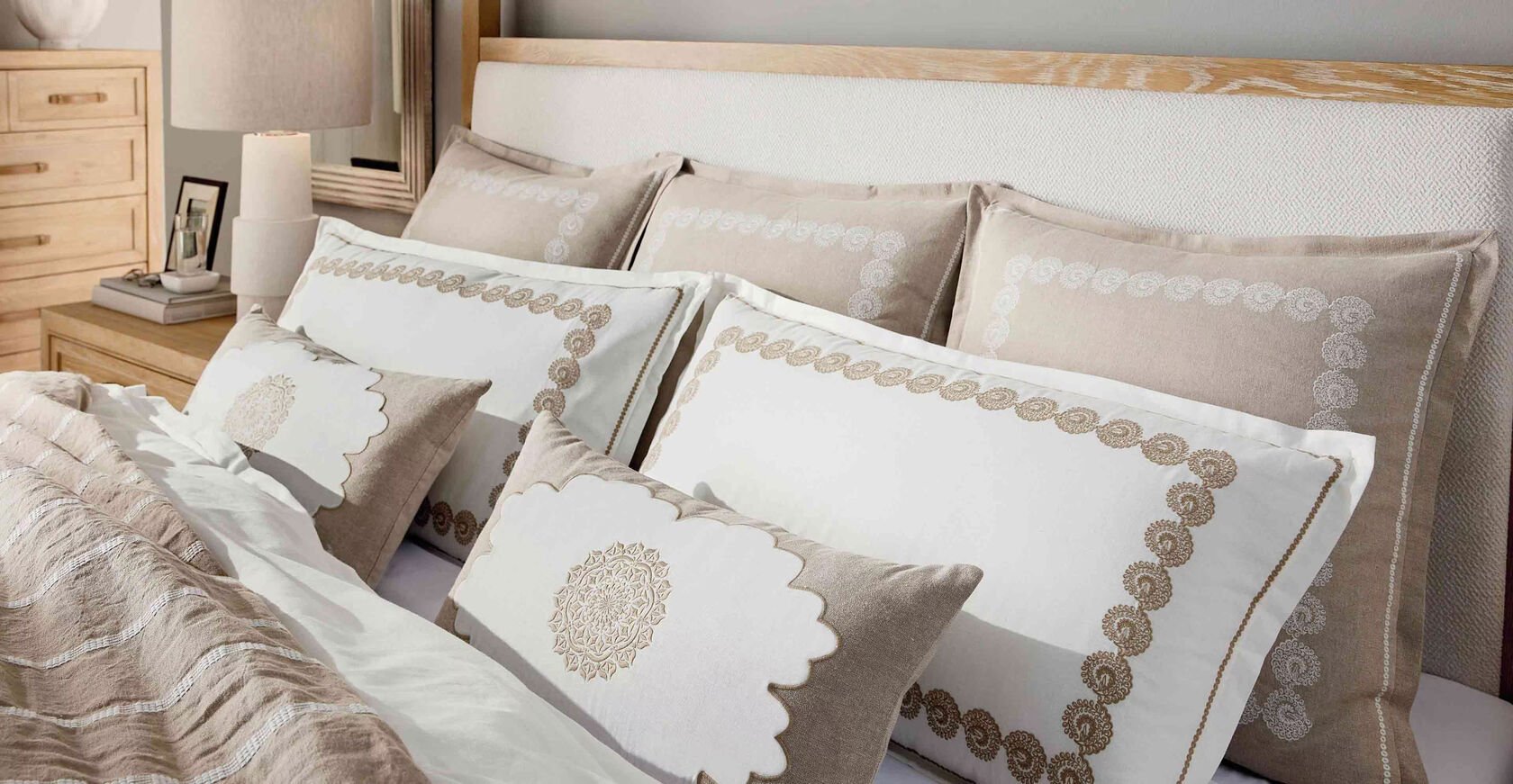 white bedroom furniture